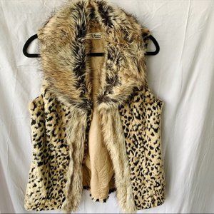 NWT Selfie Couture by Trendology Leopard Fur Vest